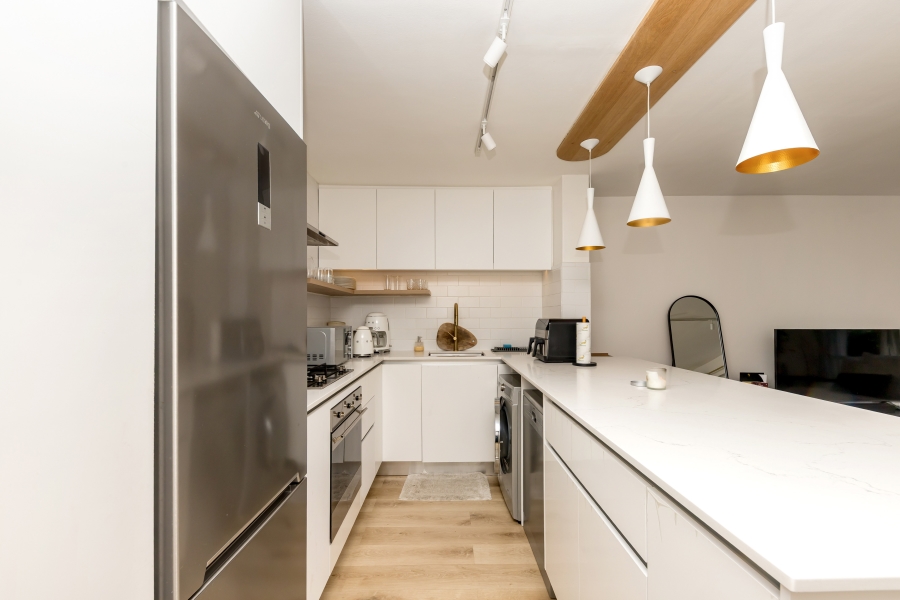 To Let 2 Bedroom Property for Rent in Sea Point Western Cape
